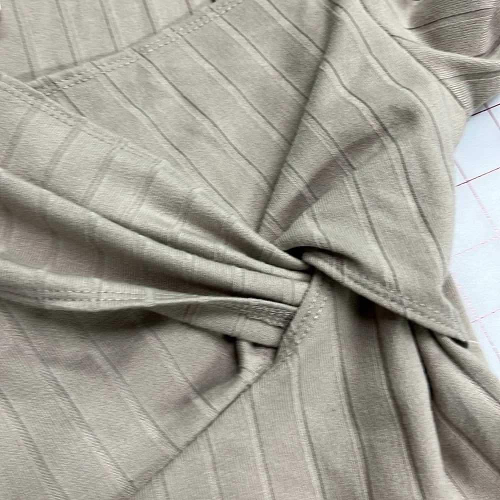 ASTR THE LABEL NWT Party/Work Asymmetric Twist Front Channel Knit Oatmeal DressM - Picture 5 of 16